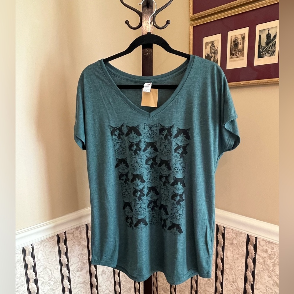 NWT Michelle Bruesgaard Womens Screenprint Cat T Shirt Original Artwork Green XL